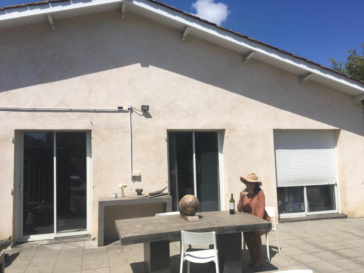 Bureaux Appartements Lesparre Medoc Екстериор снимка